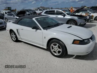 2001 Ford Mustang Deluxe with VIN 1FAFP44411F100378, listed as a Copart auction lot 76925584 with 0 mi miles and Salvage Title. Bid and sale history available at carsss.com. Image 4.