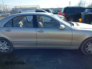 2003 Mercedes-Benz S-Class 4.3L with VIN WDBNG70J73A381880, listed as a IAAI auction lot 41547318 with 136,606 mi miles. Bid and sale history available at carsss.com. Image 13.