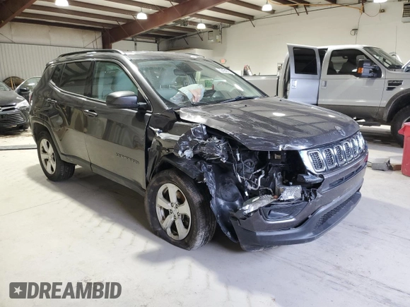 2019 Jeep Compass Altitude z VIN 3C4NJDBB9KT813447, wystawiony jako Copart lot #50494595 z przebiegiem 70 401 mil mil oraz Szkoda całkowita • Salvage title. Historia ofert i sprzedaży dostępna na DreamBid. Obrazek 4.