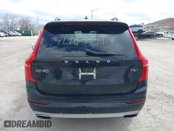 2017 Volvo XC90 Momentum with VIN YV4A22PK1H1133452, listed as a IAAI auction lot 41969097 with 160,904 mi miles. Bid and sale history available at carsss.com. Image 17.