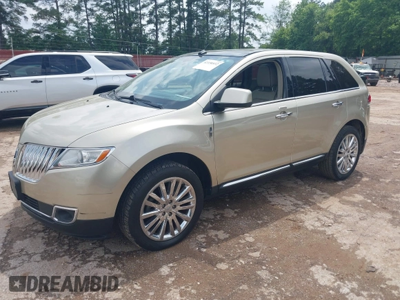 2011 Lincoln MKX with VIN 2LMDJ6JK5BBJ22825, listed as a IAAI auction lot 42158532 with 87,513 mi miles. Bid and sale history available at carsss.com. Image 2.
