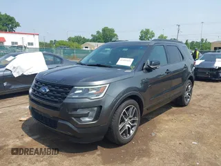 2017 Ford Explorer Sport z VIN 1FM5K8GT7HGB59563, wystawiony jako IAAI lot #42491656 z przebiegiem 90 622 mil mil oraz . Historia ofert i sprzedaży dostępna na DreamBid. Obrazek 2.