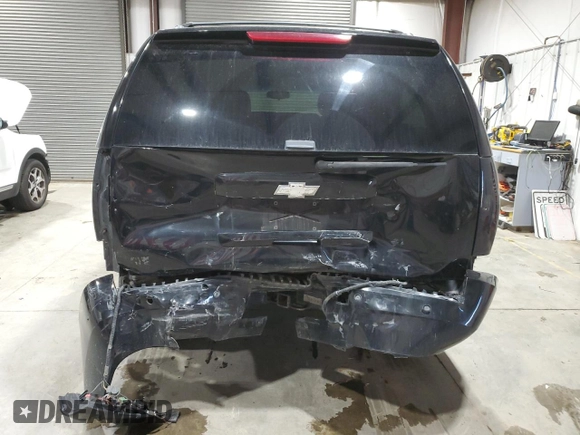 2010 Chevrolet Tahoe LT z VIN 1GNUKBE02AR249128, wystawiony jako Copart lot #79058594 z przebiegiem 121 354 mil mil oraz Szkoda całkowita • Salvage title. Historia ofert i sprzedaży dostępna na DreamBid. Obrazek 6.