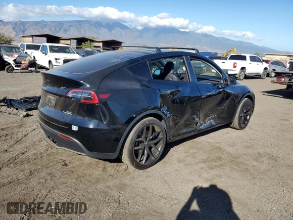 2022 Tesla Model Y Long Range z VIN 7SAYGDEE2NF391349, wystawiony jako Copart lot #85351924 z przebiegiem 5 670 mil mil oraz Szkoda całkowita • Salvage title. Historia ofert i sprzedaży dostępna na DreamBid. Obrazek 3.
