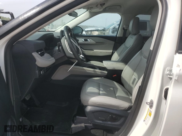 2025 Ford Explorer Active with VIN 1FMUK7DH7SGA38500, listed as a Copart auction lot 52371225 with Not Provided miles and Non Repairable. Bid and sale history available at carsss.com. Image 7.