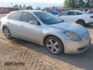 2008 Nissan Altima SE z VIN 1N4BL21E48N425876, wystawiony jako IAAI lot #42042608 z przebiegiem 221 314 mil mil oraz . Historia ofert i sprzedaży dostępna na DreamBid. Obrazek 1.