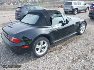 2000 BMW Z3 2.5L with VIN 4USCH934XYLF83791, listed as a IAAI auction lot 42008574 with 0 mi miles. Bid and sale history available at carsss.com. Image 4.