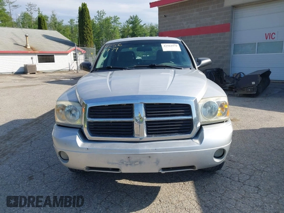 2006 Dodge Dakota SLT with VIN 1D7HW48N56S503261, listed as a IAAI auction lot 42562979 with 200,676 mi miles and . Bid and sale history available at DreamBid. Image 12.
