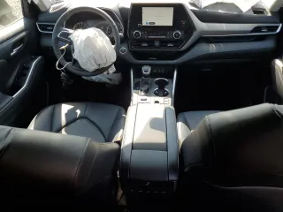 2024 Toyota Highlander LE z VIN 5TDKDRBH7RS539875, wystawiony jako Copart lot #54117965 z przebiegiem 12 453 mil mil oraz Szkoda całkowita • Salvage title. Historia ofert i sprzedaży dostępna na DreamBid. Obrazek 8.