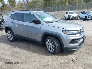 2023 Jeep Compass Latitude Lux с VIN 3C4NJDFN4PT558945, выставлен на аукционе IAAI как лот 41855576 с пробегом 9 375 миль миль и . История ставок и продаж доступна на DreamBid. Изображение 1.