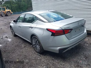 2024 Nissan Altima SV с VIN 1N4BL4DV2RN375620, выставлен на аукционе IAAI как лот 42526830 с пробегом 33 157 миль миль и . История ставок и продаж доступна на DreamBid. Изображение 3.