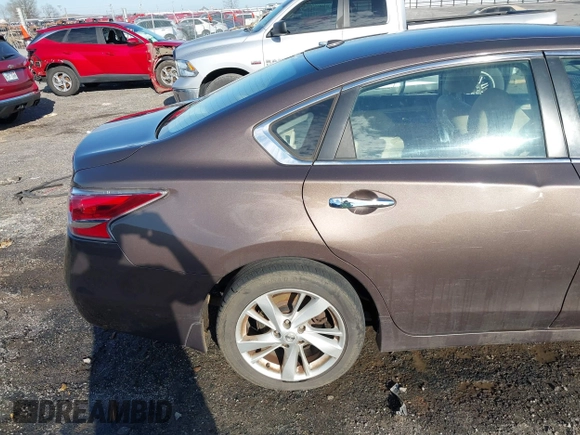 2015 Nissan Altima 2.5 S with VIN 1N4AL3AP8FC172637, listed as a IAAI auction lot 41617876 with 162,290 mi miles. Bid and sale history available at carsss.com. Image 18.