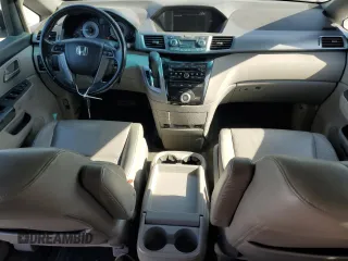 2011 Honda Odyssey EX-L with VIN 5FNRL5H69BB047150, listed as a Copart auction lot 52421595 with 198,233 mi miles and Clean Title. Bid and sale history available at DreamBid. Image 8.