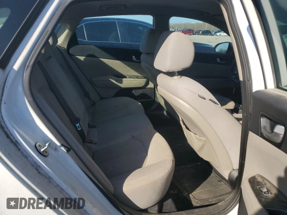 2016 Kia Optima LX with VIN 5XXGT4L39GG059124, listed as a Copart auction lot 43060645 with 173,403 mi miles and Clean Title. Bid and sale history available at carsss.com. Image 10.