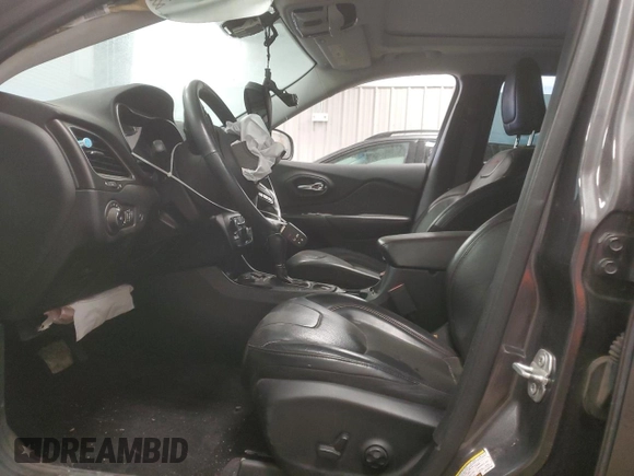 2019 Jeep Cherokee Trailhawk Elite с VIN 1C4PJMBN6KD162156, выставлен на аукционе Copart как лот 83041704 с пробегом 100 616 миль миль и Списание • Salvage title. История ставок и продаж доступна на DreamBid. Изображение 7.