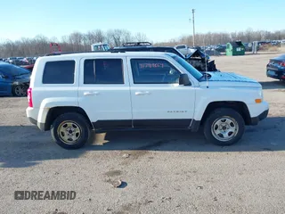 2014 Jeep Patriot Sport with VIN 1C4NJRBB2ED772022, listed as a IAAI auction lot 41749664 with 161,876 mi miles. Bid and sale history available at carsss.com. Image 13.