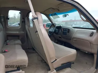 1997 Ford F-150 XL with VIN 1FTDX18W9VNC18055, listed as a IAAI auction lot 41982829 with 189,513 mi miles. Bid and sale history available at carsss.com. Image 8.