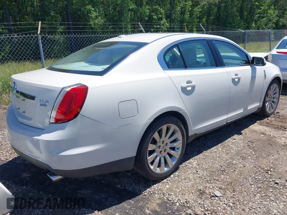 2009 Lincoln MKS z VIN 1LNHM94RX9G612789, wystawiony jako IAAI lot #42186457 z przebiegiem 78 724 mil mil oraz . Historia ofert i sprzedaży dostępna na DreamBid. Obrazek 4.