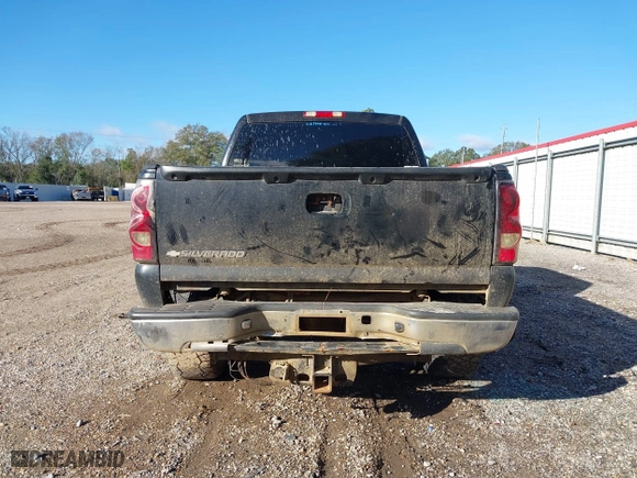 2006 Chevrolet Silverado 1500 LT1 with VIN 2GCEK13Z961290056, listed as a IAAI auction lot 41179161 with 343,687 mi miles. Bid and sale history available at carsss.com. Image 17.