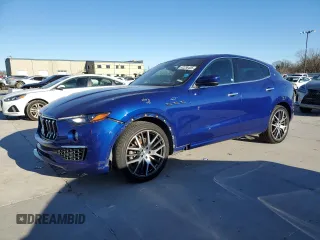 2022 Maserati Levante GT with VIN ZN661XUA5NX402354, listed as a Copart auction lot 42238435 with 35,747 mi miles and Salvage Title. Bid and sale history available at carsss.com. Image 1.