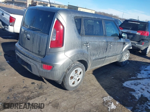 2013 Kia Soul with VIN KNDJT2A5XD7623334, listed as a IAAI auction lot 41424583 with 119,644 mi miles. Bid and sale history available at carsss.com. Image 4.