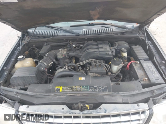 2004 Ford Explorer XLT z VIN 1FMZU73K54UA18067, wystawiony jako IAAI lot #42502018 z przebiegiem 202 136 mil mil oraz . Historia ofert i sprzedaży dostępna na DreamBid. Obrazek 10.