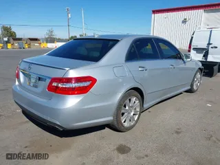 2012 Mercedes-Benz E-Class E 350 Luxury BlueTEC with VIN WDDHF2EBXCA567845, listed as a IAAI auction lot 40588402 with 93,930 mi miles. Bid and sale history available at carsss.com. Image 4.