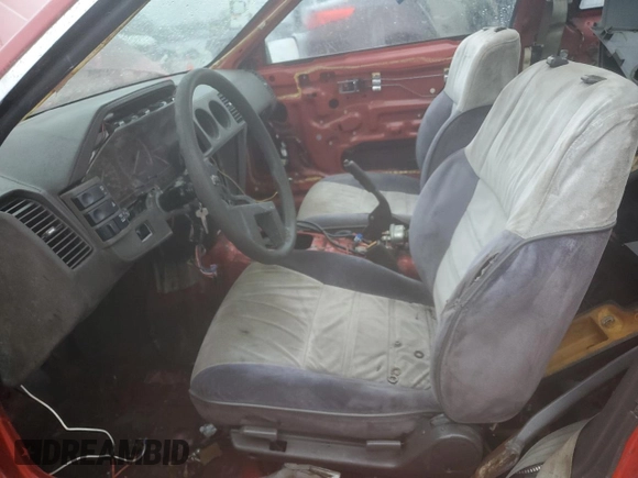 1985 Nissan 300ZX z VIN JN1HZ14S2FX092175, wystawiony jako Copart lot #45348155 z przebiegiem 162 305 mil mil oraz Czysty tytuł • Clean title. Historia ofert i sprzedaży dostępna na DreamBid. Obrazek 7.