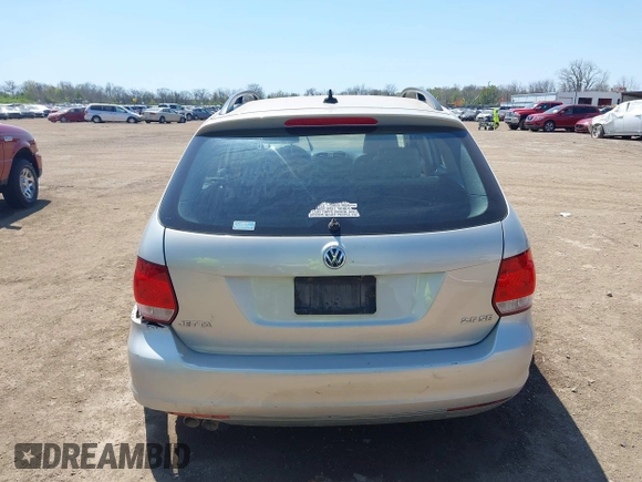 2011 Volkswagen Jetta SE with VIN 3VWPX7AJ7BM640228, listed as a IAAI auction lot 42102277 with 134,936 mi miles and . Bid and sale history available at DreamBid. Image 17.