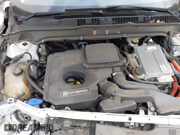 2013 Ford Fusion Titanium Hybrid with VIN 3FA6P0RU2DR308696, listed as a IAAI auction lot 41914944 with 133,710 mi miles. Bid and sale history available at carsss.com. Image 10.