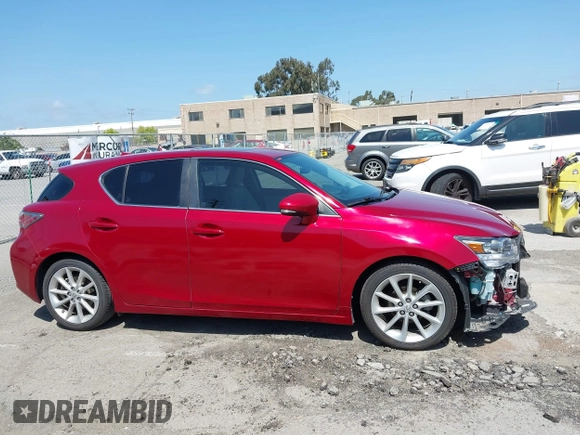 2011 Lexus CT 200h z VIN JTHKD5BH6B2021857, wystawiony jako IAAI lot #42047488 z przebiegiem 99 887 mil mil oraz . Historia ofert i sprzedaży dostępna na DreamBid. Obrazek 14.