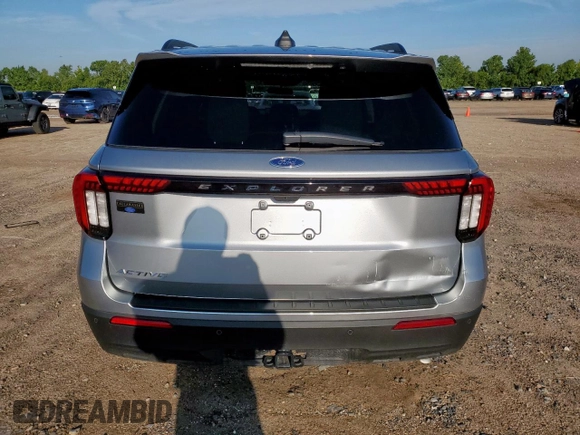 2025 Ford Explorer Active с VIN 1FMUK7DH4SGA94345, выставлен на аукционе Copart как лот 63991895 с пробегом 2 472 миль миль и Списание • Salvage title. История ставок и продаж доступна на DreamBid. Изображение 6.