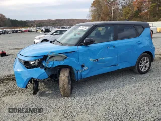 2024 Kia Soul S with VIN KNDJ23AU7R7229720, listed as a Copart auction lot 82536444 with 13,677 mi miles and Salvage Title. Bid and sale history available at DreamBid. Image 1.