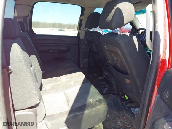 2011 Chevrolet Silverado 1500 LT with VIN 3GCPKSE31BG403653, listed as a IAAI auction lot 41764157 with 207,967 mi miles. Bid and sale history available at carsss.com. Image 8.