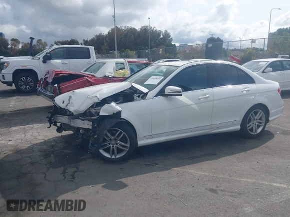 2014 Mercedes-Benz C-Class C 250 Sport with VIN WDDGF4HB4EA954395, listed as a IAAI auction lot 41929039 with 1 mi miles. Bid and sale history available at carsss.com. Image 15.