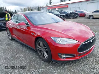 2015 Tesla Model S 85D z VIN 5YJSA1S29FF090513, wystawiony jako IAAI lot #41932832 z przebiegiem 65 564 mil mil oraz . Historia ofert i sprzedaży dostępna na DreamBid. Obrazek 1.