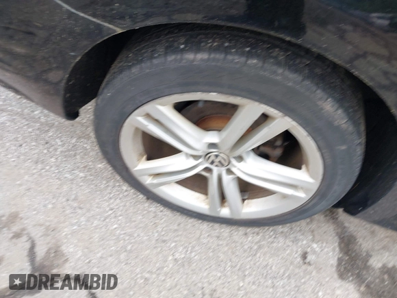 2014 Volkswagen Passat SE z VIN 1VWBT7A38EC037432, wystawiony jako IAAI lot #42347247 z przebiegiem 138 883 mil mil oraz . Historia ofert i sprzedaży dostępna na DreamBid. Obrazek 12.