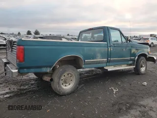 1996 Ford F-250 with VIN 2FTHF26F1TCA35894, listed as a Copart auction lot 41414045 with 275,032 mi miles and Salvage Title. Bid and sale history available at carsss.com. Image 3.