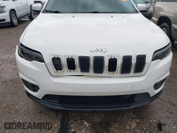 2019 Jeep Cherokee Latitude Plus z VIN 1C4PJLLB3KD151355, wystawiony jako IAAI lot #42128836 z przebiegiem 94 753 mil mil oraz . Historia ofert i sprzedaży dostępna na DreamBid. Obrazek 6.