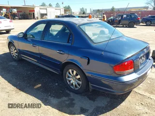 2003 Hyundai Sonata with VIN KMHWF25SX3A790609, listed as a IAAI auction lot 41716098 with 216,240 mi miles. Bid and sale history available at carsss.com. Image 3.