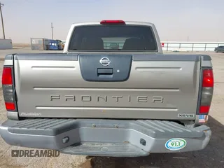 2004 Nissan Frontier XE z VIN 1N6ED27T54C427374, wystawiony jako IAAI lot #41712499 z przebiegiem 218 902 mil mil oraz . Historia ofert i sprzedaży dostępna na DreamBid. Obrazek 16.
