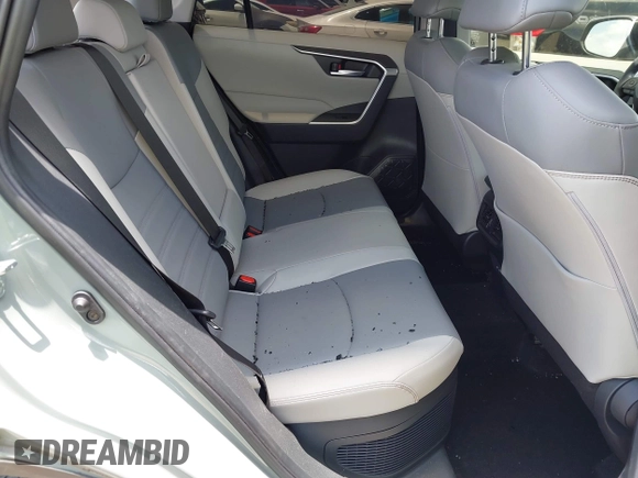2023 Toyota RAV4 Hybrid XLE Premium с VIN JTMB6RFV6PD079532, выставлен на аукционе IAAI как лот 42448290 с пробегом 45 820 миль миль и . История ставок и продаж доступна на DreamBid. Изображение 8.