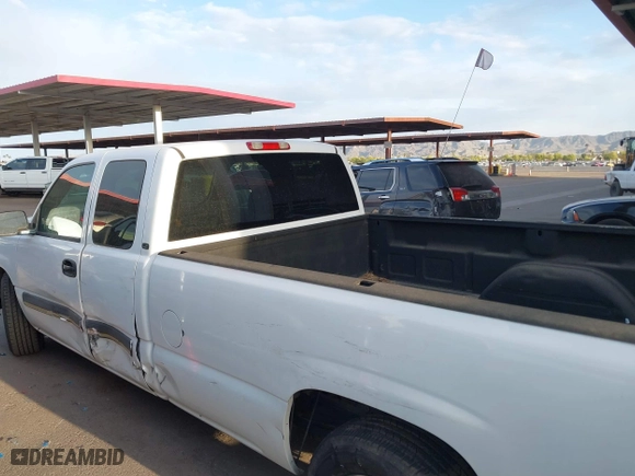 2006 Chevrolet Silverado 1500 LT1 with VIN 1GCEC19Z66E179161, listed as a IAAI auction lot 41886283 with 228,308 mi miles. Bid and sale history available at carsss.com. Image 14.
