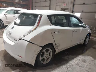 2015 Nissan LEAF SV with VIN 1N4AZ0CP4FC312192, listed as a IAAI auction lot 41557883 with 33,535 mi miles. Bid and sale history available at carsss.com. Image 4.