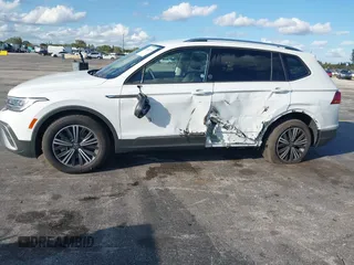 2024 Volkswagen Tiguan Wolfsburg Edition z VIN 3VV6B7AX8RM214044, wystawiony jako IAAI lot #41676715 z przebiegiem 2 167 mil mil oraz . Historia ofert i sprzedaży dostępna na DreamBid. Obrazek 6.