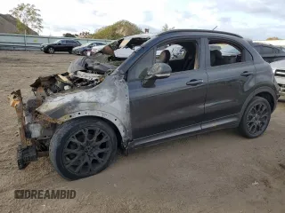 2018 FIAT 500X Trekking z VIN ZFBCFXCBXJP694144, wystawiony jako Copart lot #78241964 z przebiegiem Nie podano mil oraz Nie do naprawy. Historia ofert i sprzedaży dostępna na DreamBid. Obrazek 1.