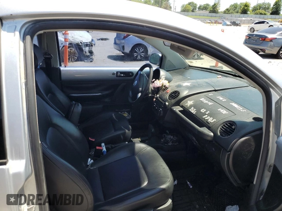 2008 Volkswagen Beetle S with VIN 3VWPW31C58M502208, listed as a Copart auction lot 61663455 with 93,982 mi miles and Salvage title. Bid and sale history available at DreamBid. Image 10.