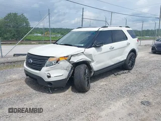 2011 Ford Explorer XLT z VIN 1FMHK8D88BGA73716, wystawiony jako IAAI lot #42509225 z przebiegiem 222 234 mil mil oraz . Historia ofert i sprzedaży dostępna na DreamBid. Obrazek 17.