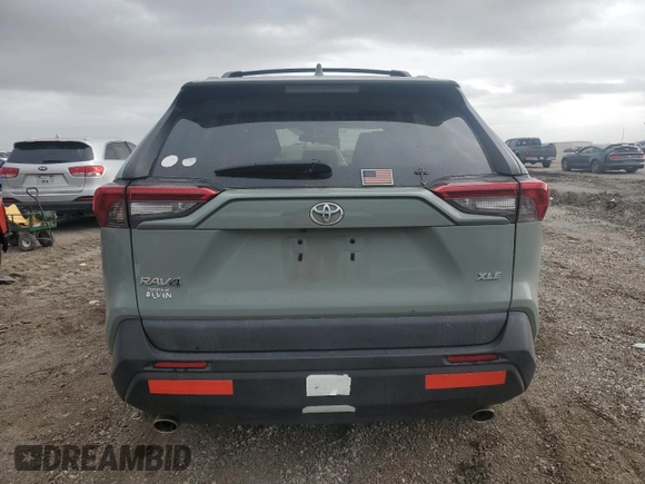 2019 Toyota RAV4 XLE with VIN 2T3W1RFV4KW005960, listed as a Copart auction lot 47477155 with 31,226 mi miles and Salvage Title. Bid and sale history available at carsss.com. Image 6.