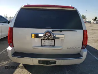 2008 Cadillac Escalade z VIN 1GYEC63888R100205, wystawiony jako Copart lot #46505685 z przebiegiem 159 066 mil mil oraz Szkody całkowita. Historia ofert i sprzedaży dostępna na DreamBid. Obrazek 6.